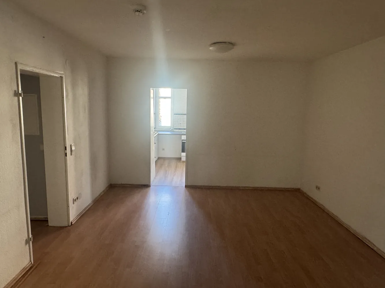 2 Zimmer Wohnung mit 70 m² in Berlin – Bild 2
