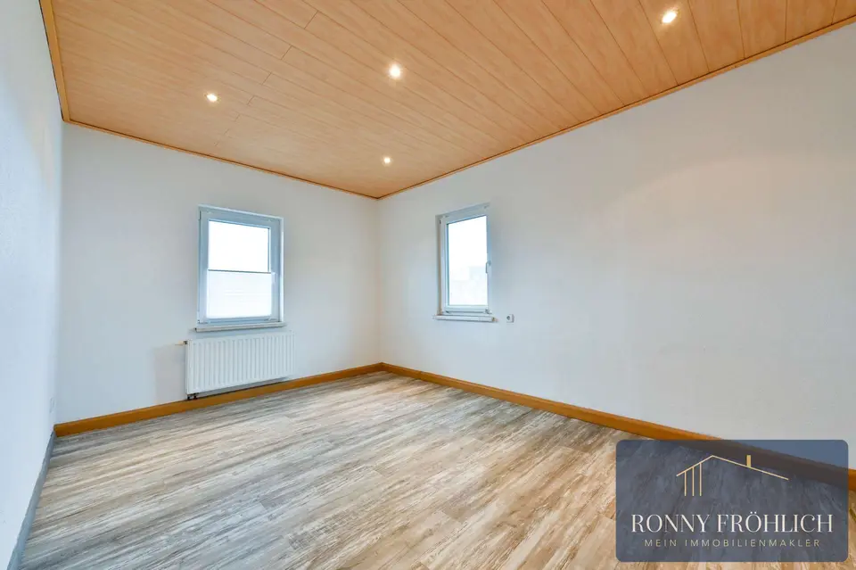 5 Zimmer Wohnung mit 120 m² in Aue-Bad Schlema – Bild 1