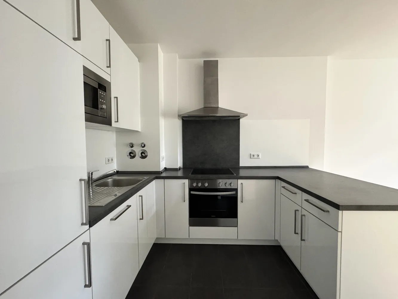 2 room apartment with 68 m² in Berlin – Photo 12