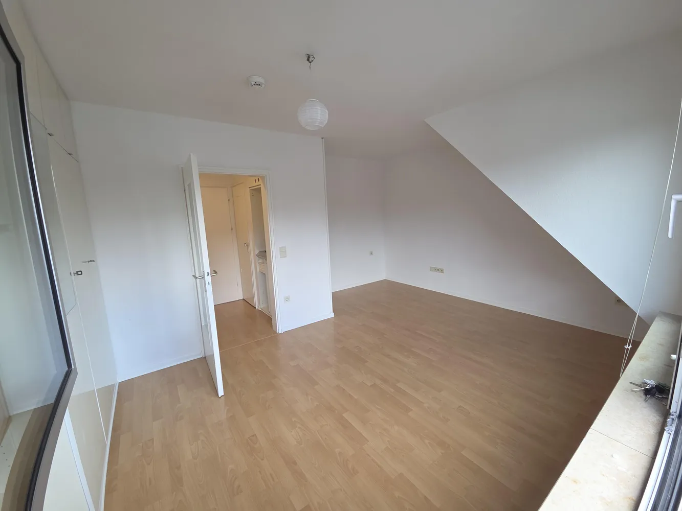 1 Zimmer Wohnung mit 25 m² in Düsseldorf – Bild 2