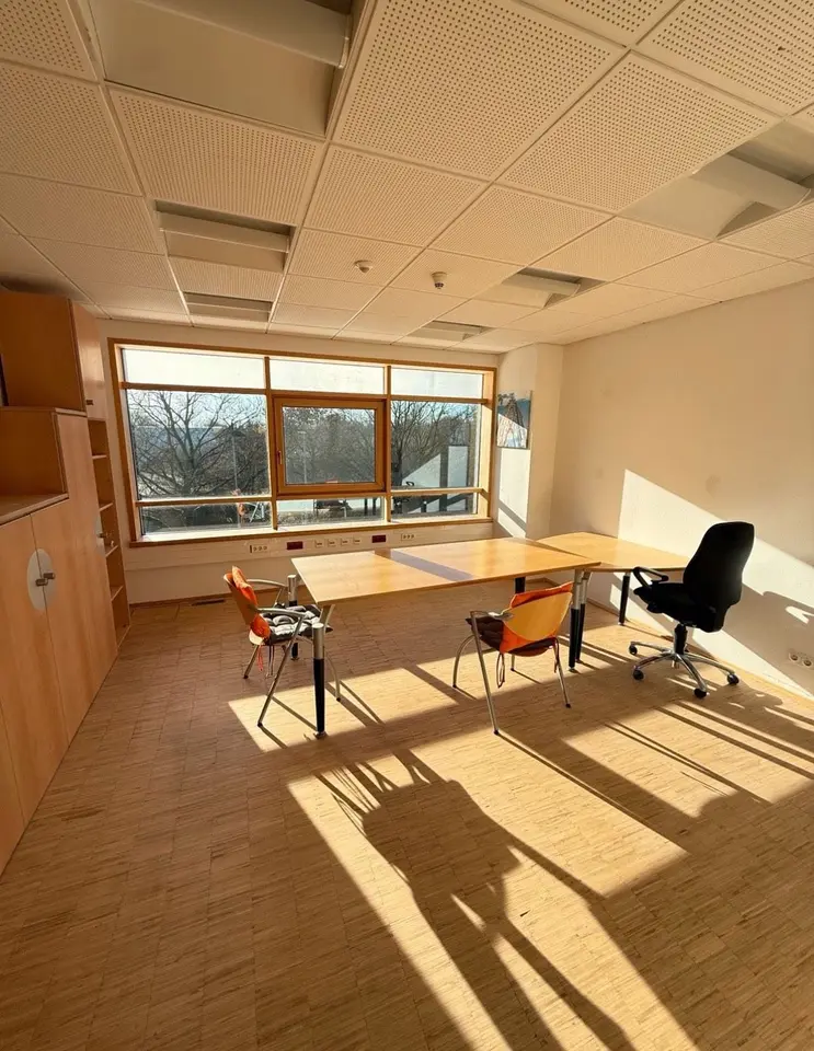 4 Zimmer Wohnung mit 77 m² in Krefeld – Bild 2