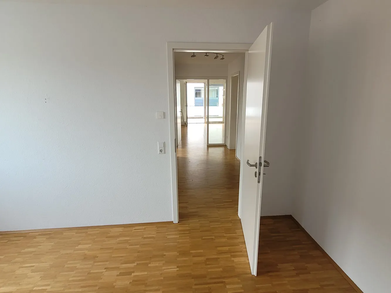 3 Zimmer Wohnung mit 80 m² in Stuttgart – Bild 2