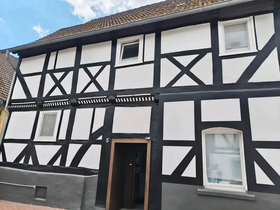 11 Zimmer Haus mit 200 m² in Einbeck – Bild 2