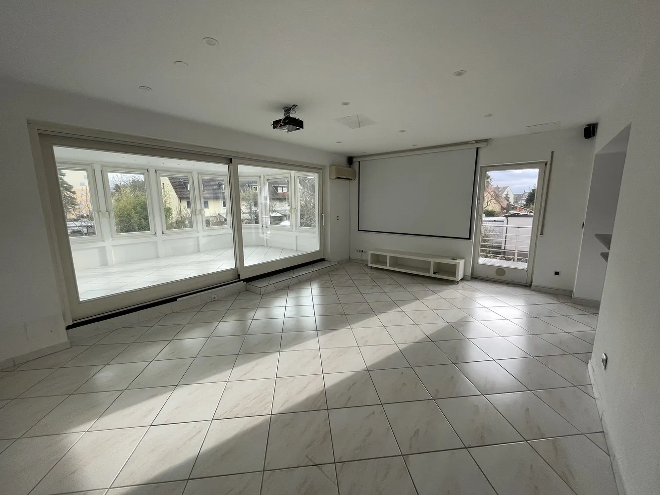 3 room apartment with 100 m² in Nuremberg – Photo 2
