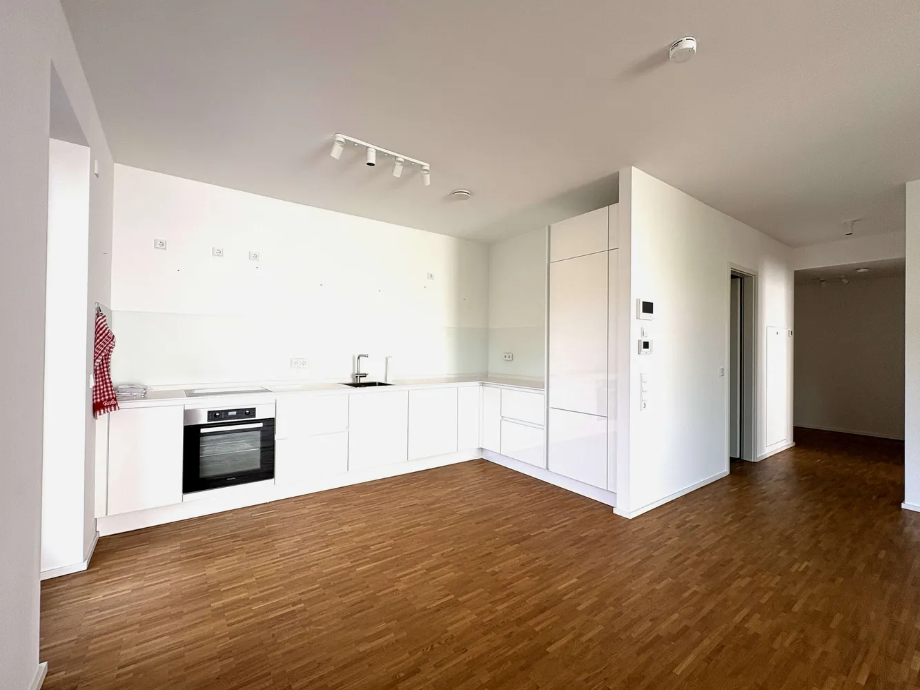 2 Zimmer Wohnung mit 76 m² in Frankfurt am Main – Bild 4