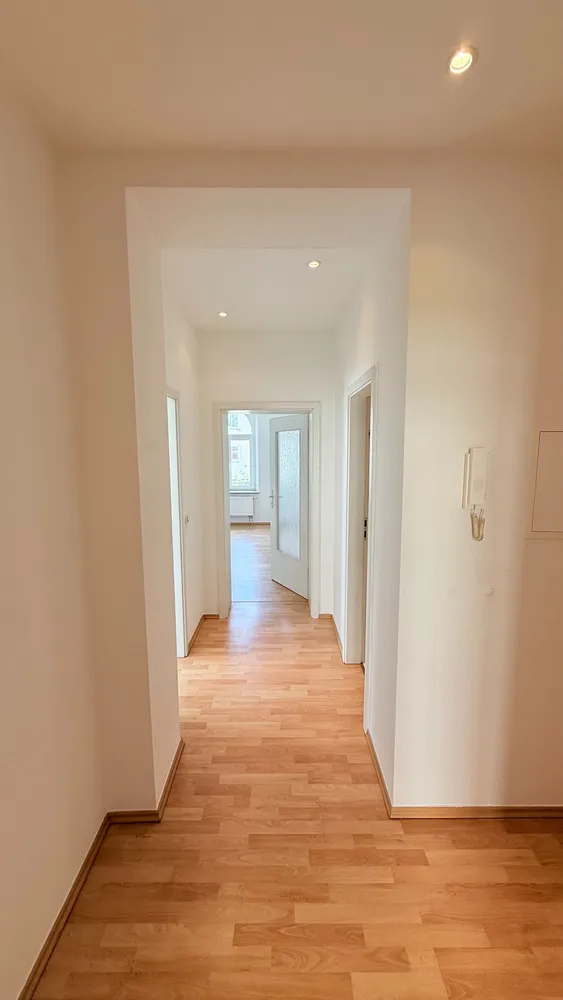 2 Zimmer Wohnung mit 54 m² in Plauen – Bild 4