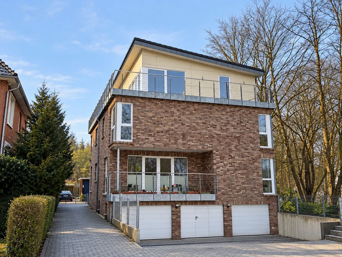 4 Zimmer Wohnung mit 122 m² in Kiel – Bild 2