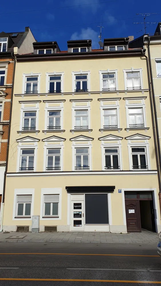 4 Zimmer Wohnung mit 95 m² in München – Bild 1