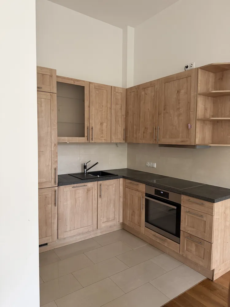2 Zimmer Wohnung mit 60 m² in Hamburg – Bild 1