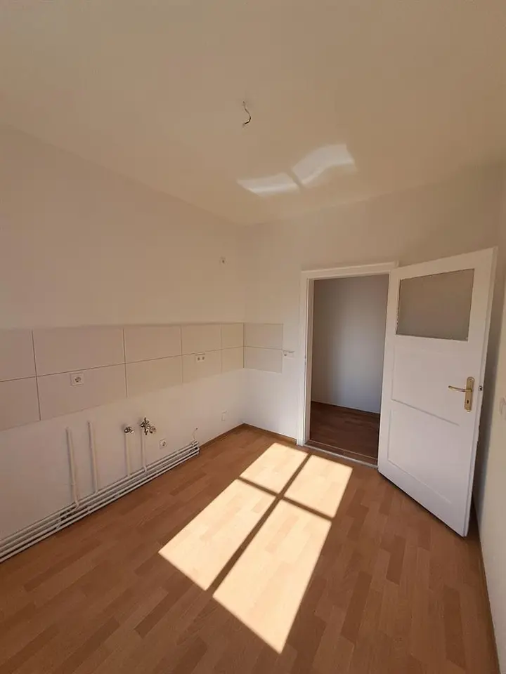 2 Zimmer Wohnung mit 53 m² in Bitterfeld-Wolfen – Bild 2