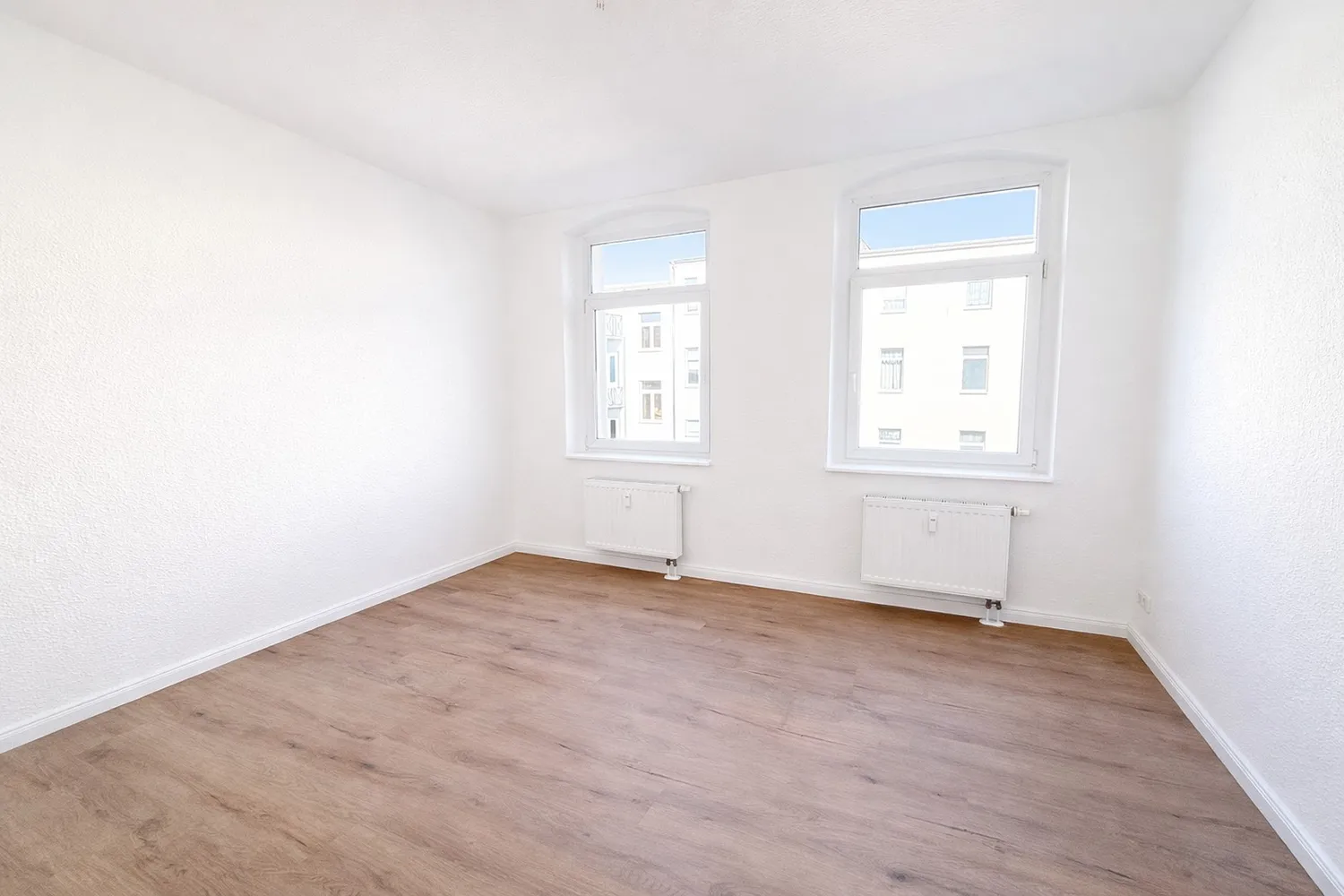 4 Zimmer Wohnung mit 87 m² in Magdeburg – Bild 3
