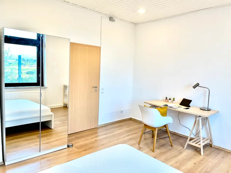 WG-Zimmer mit 107 m² in Essen – Bild 1