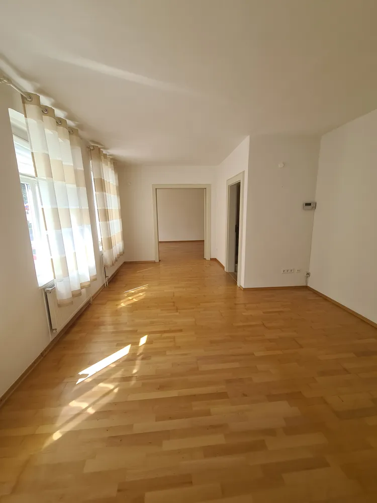 6 Zimmer Wohnung mit 125 m² in Schleswig – Bild 1