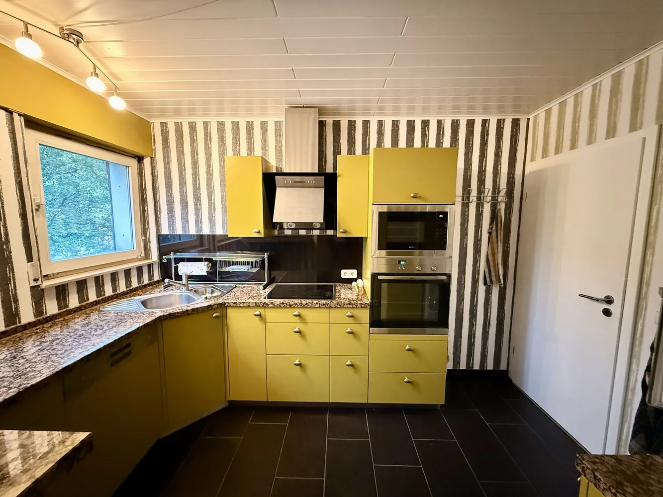 3 Zimmer Wohnung mit 98 m² in Hennef – Bild 2