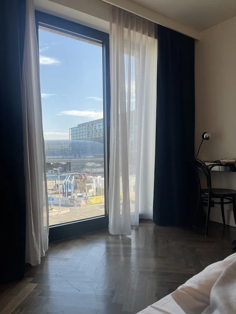 1 Zimmer Wohnung mit 181 m² in Hamburg – Bild 2