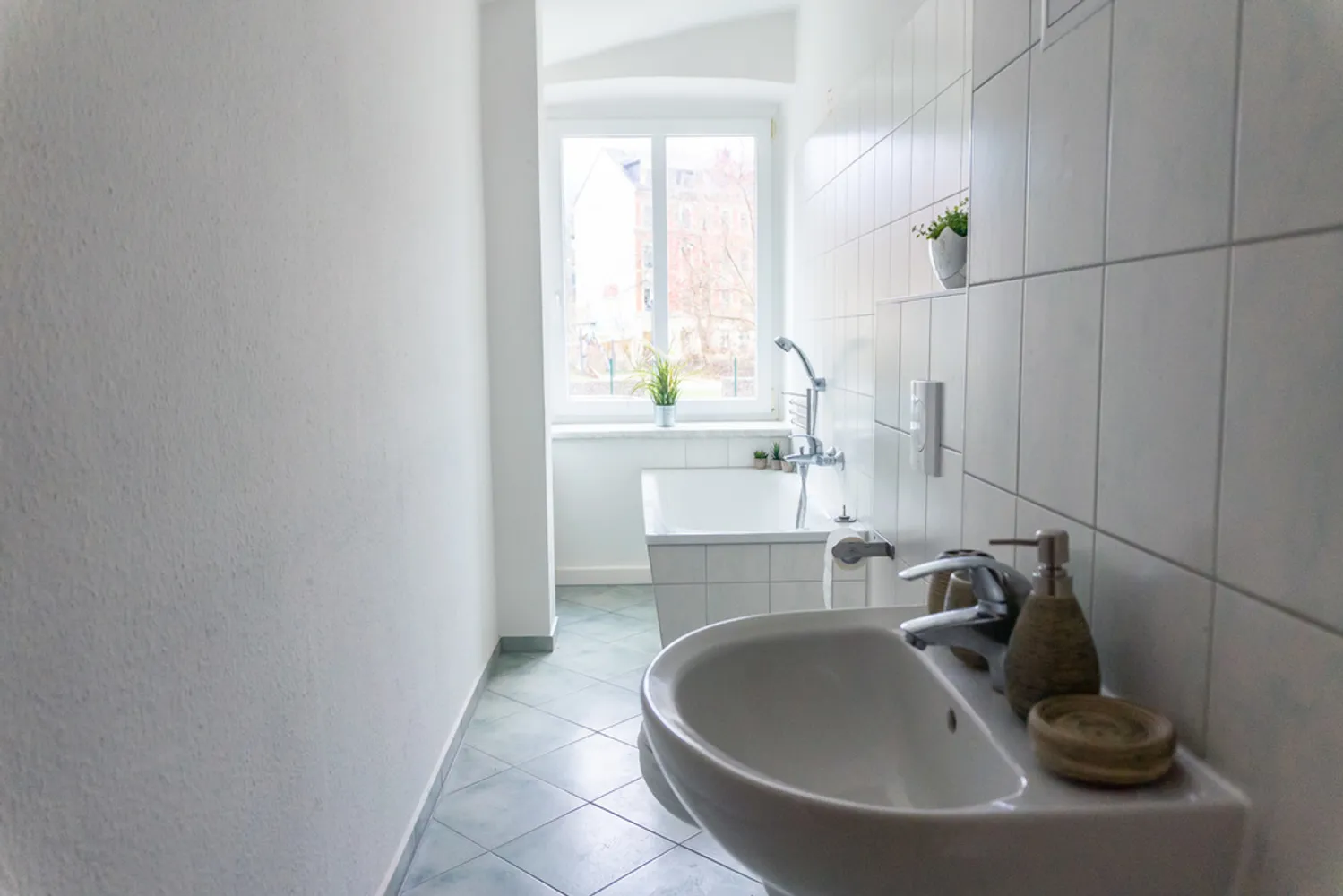 2 Zimmer Wohnung mit 56 m² in Chemnitz – Bild 2