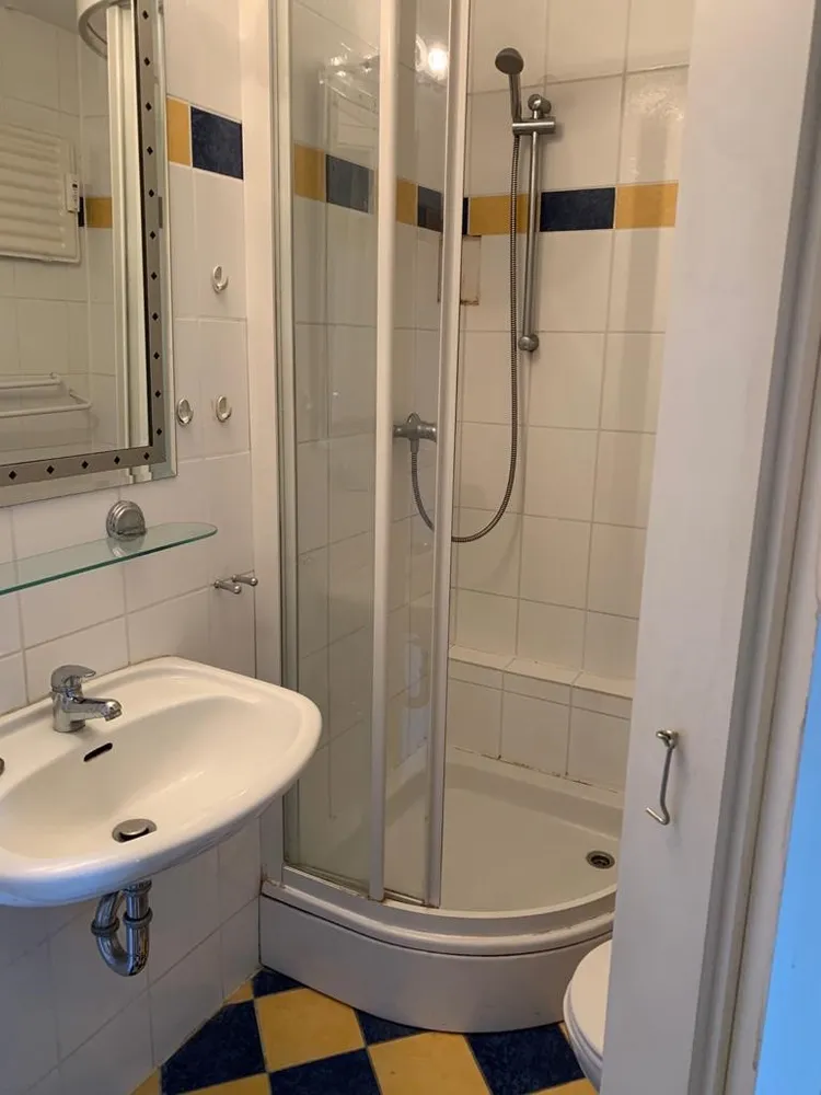 2 Zimmer Wohnung mit 55 m² in Düsseldorf – Bild 2