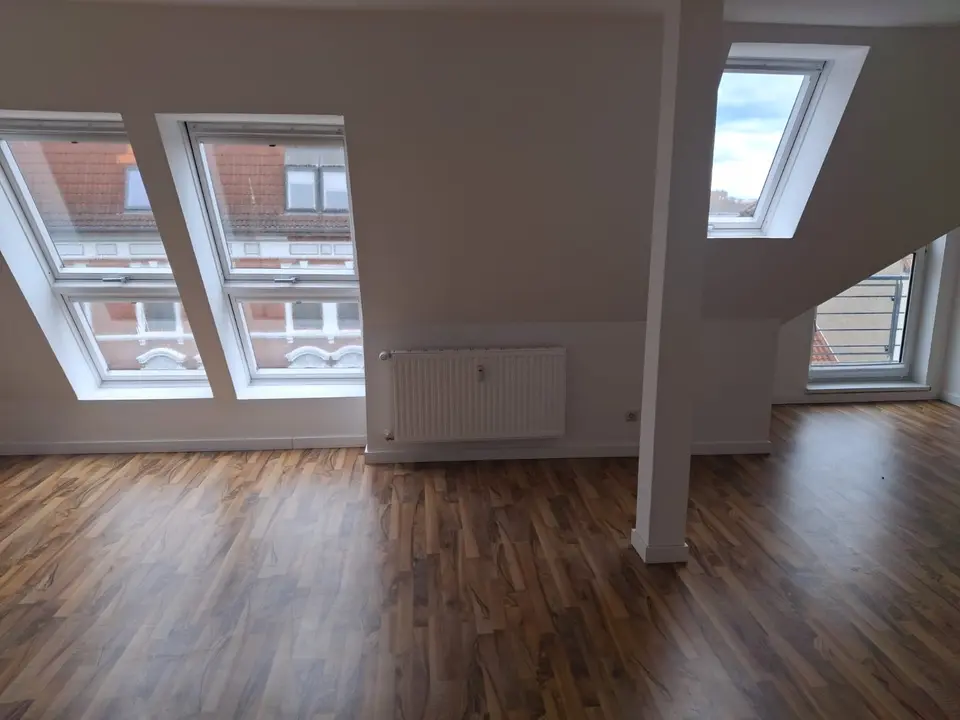 3 Zimmer Wohnung mit 98 m² in Magdeburg – Bild 2