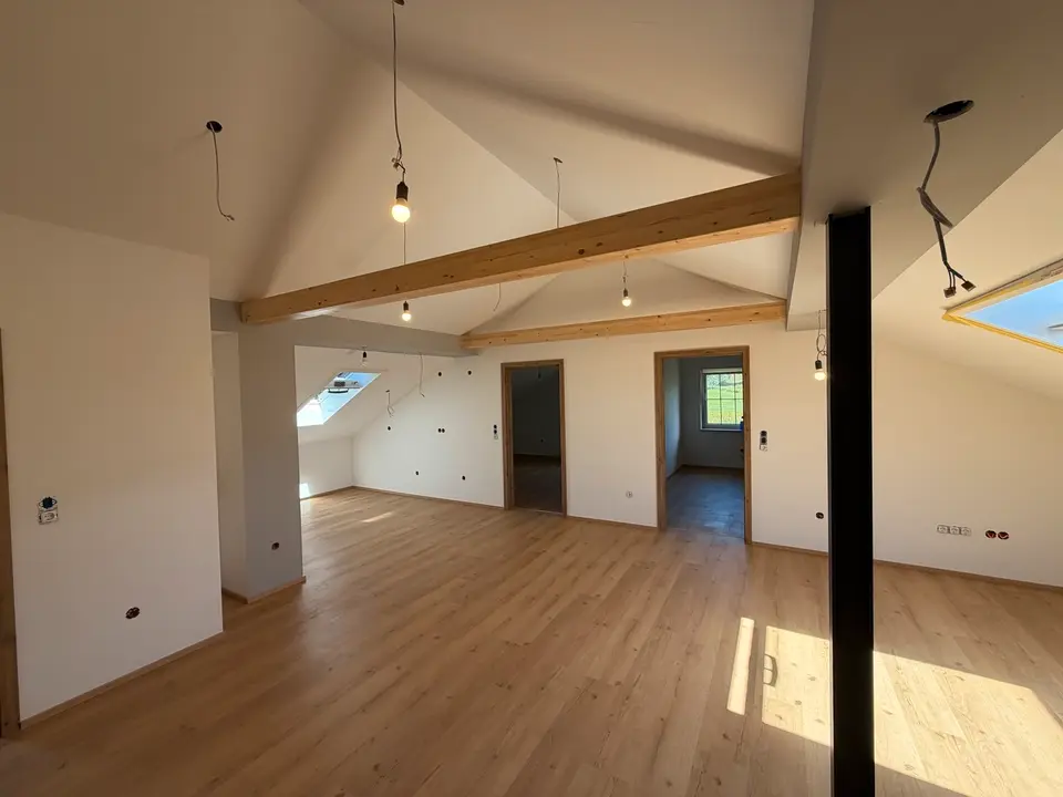 4 Zimmer Wohnung mit 95 m² in Deggendorf – Bild 1