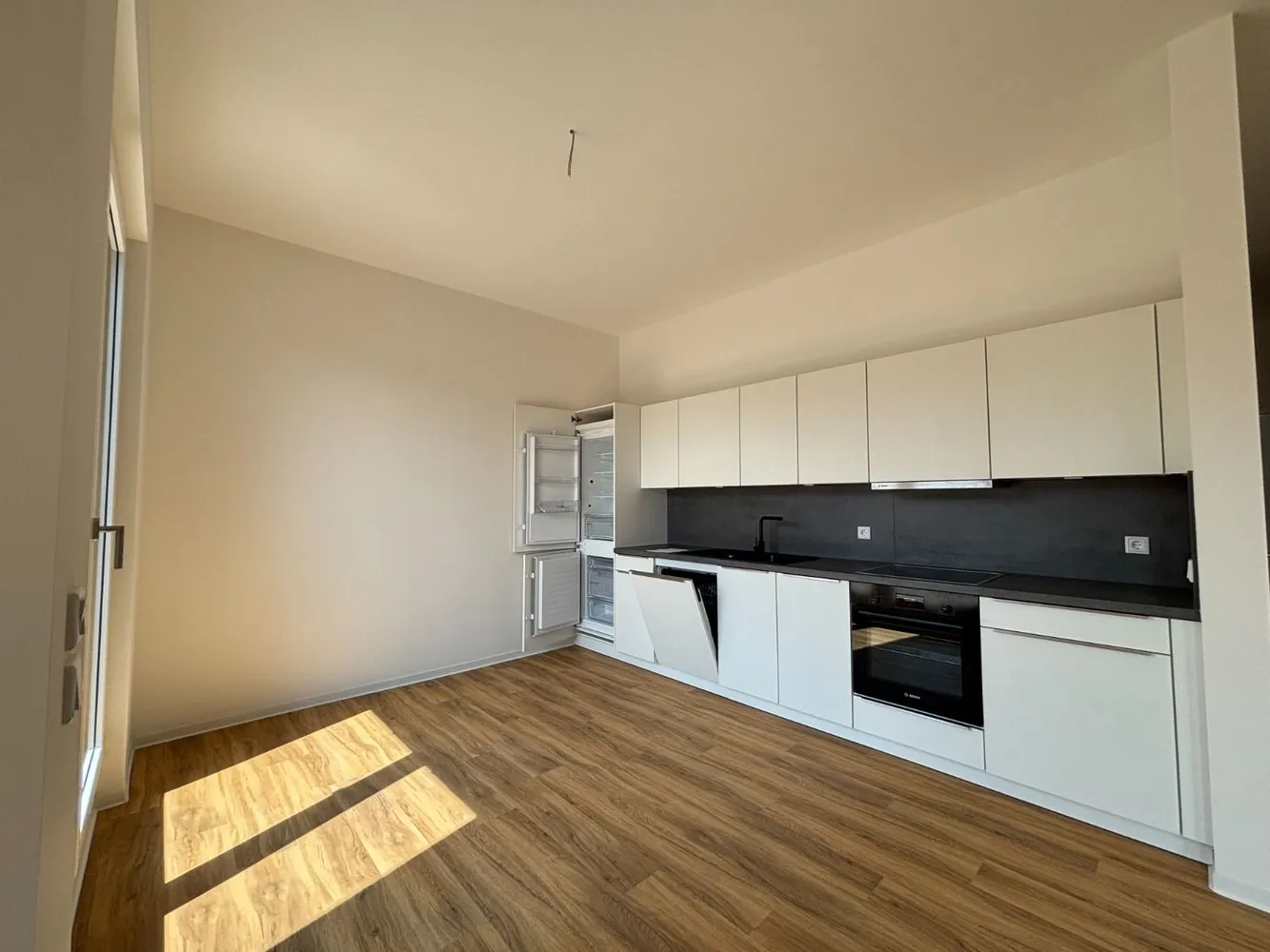 3 Zimmer Wohnung mit 90 m² in Dresden – Bild 2