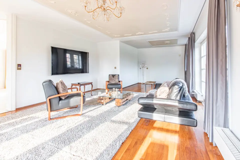 5 Zimmer Haus mit 200 m² in Leer – Bild 2