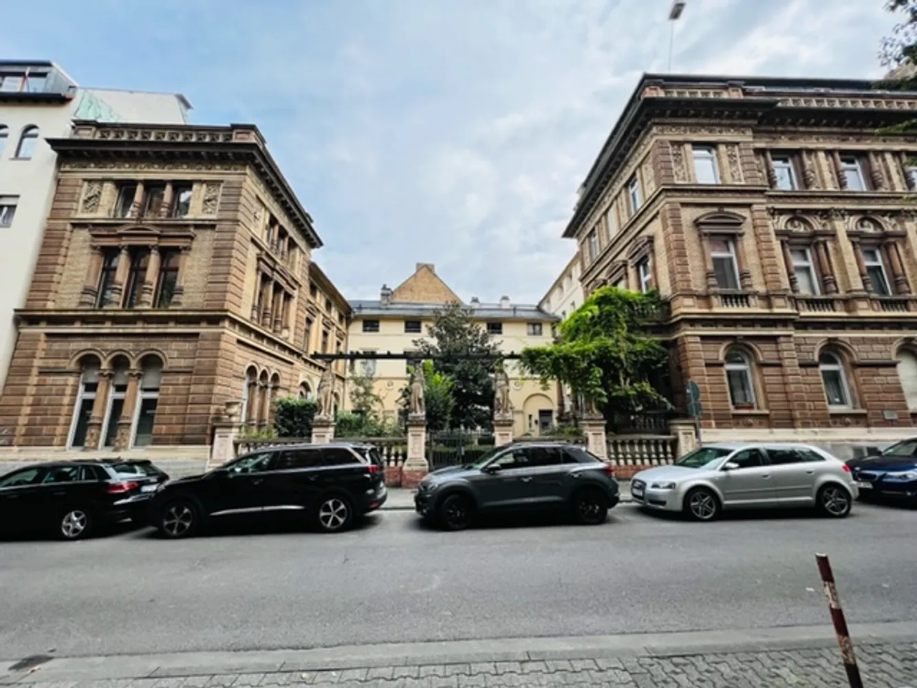 4 Zimmer Wohnung mit 93 m² in Wiesbaden – Bild 1