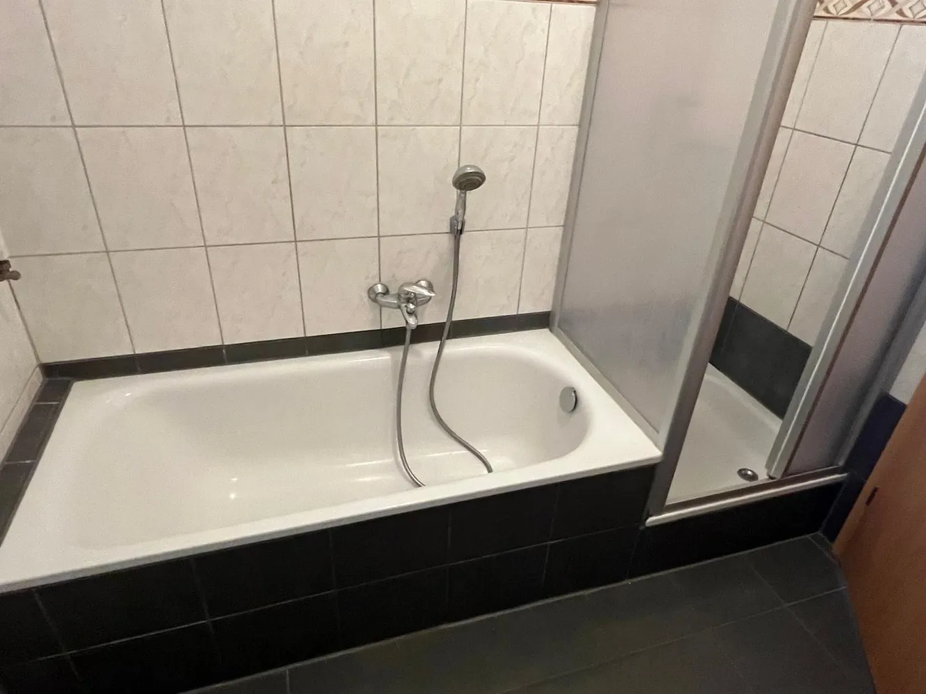 6 Zimmer Wohnung mit 141 m² in Wiesbaden – Bild 7