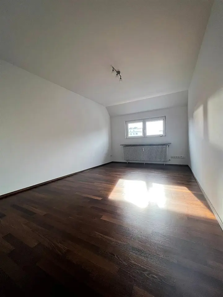 5 Zimmer Wohnung mit 186 m² in Singen – Bild 2