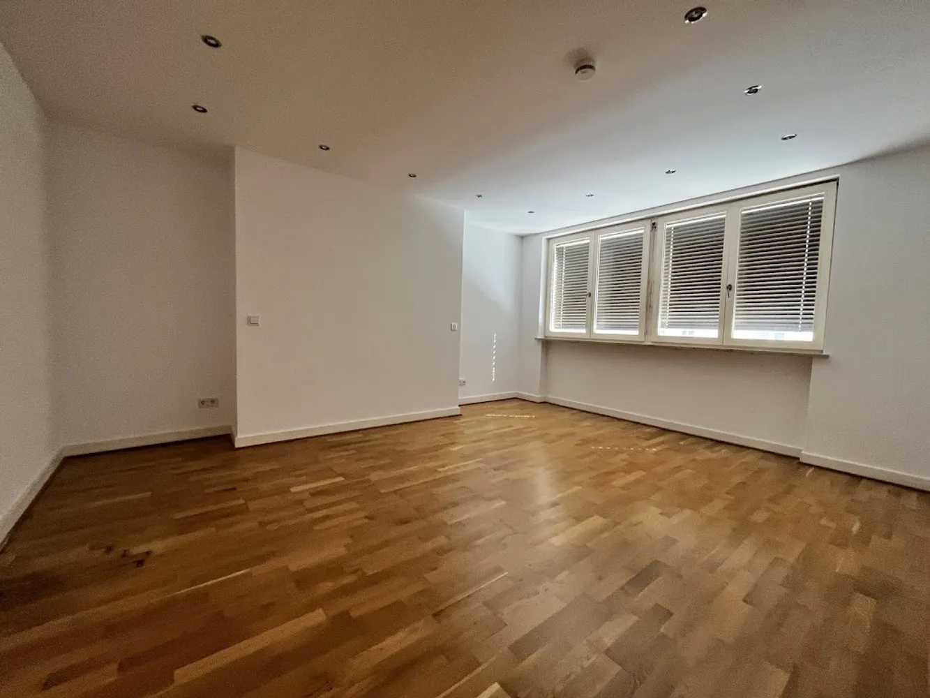 4 Zimmer Wohnung mit 160 m² in Wiesbaden – Bild 7