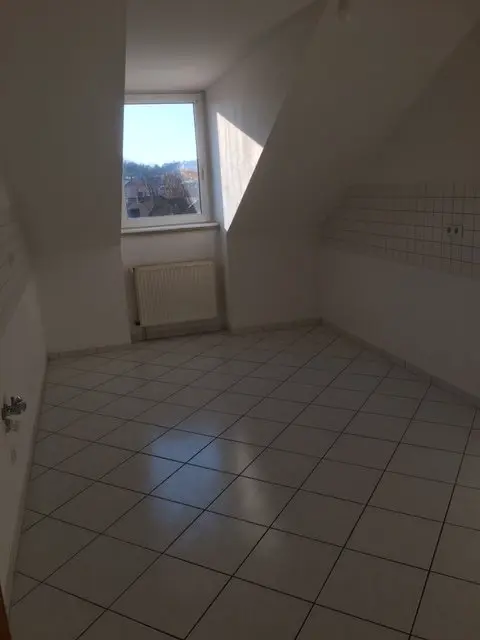 4 Zimmer Wohnung mit 96 m² in Weißenfels – Bild 1