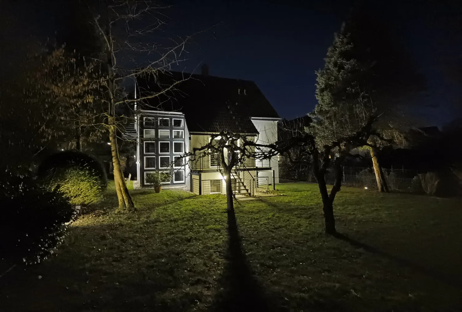 6 Zimmer Haus mit 244 m² in Hamburg – Bild 3