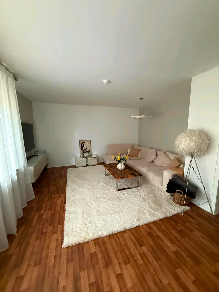 4 Zimmer Wohnung mit 84 m² in Duisburg – Bild 1