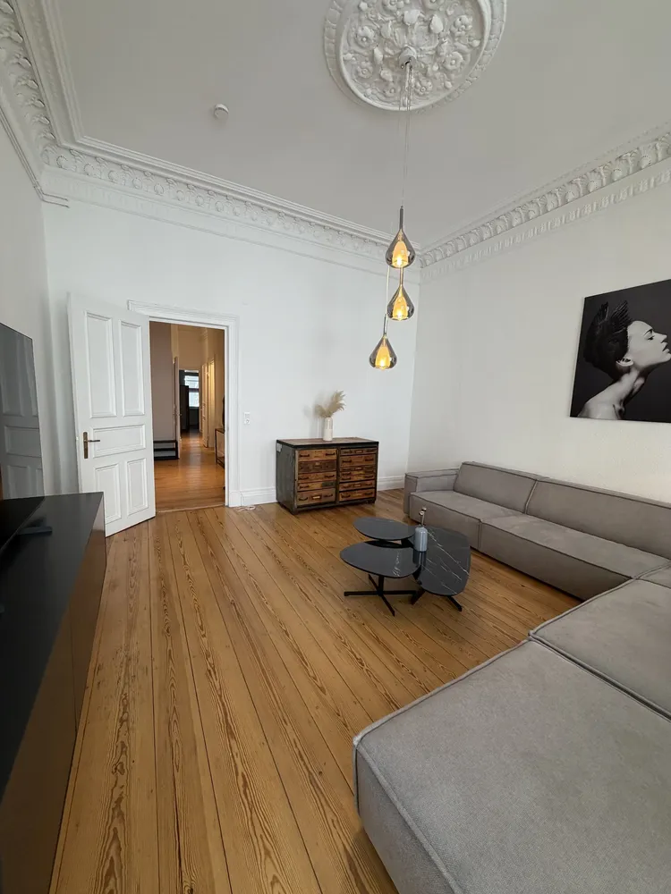 5 Zimmer Wohnung mit 152 m² in Hamburg – Bild 2