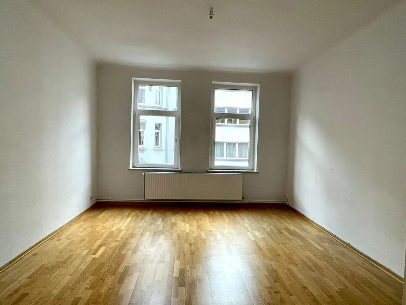 5 Zimmer Wohnung mit 150 m² in Hannover – Bild 3
