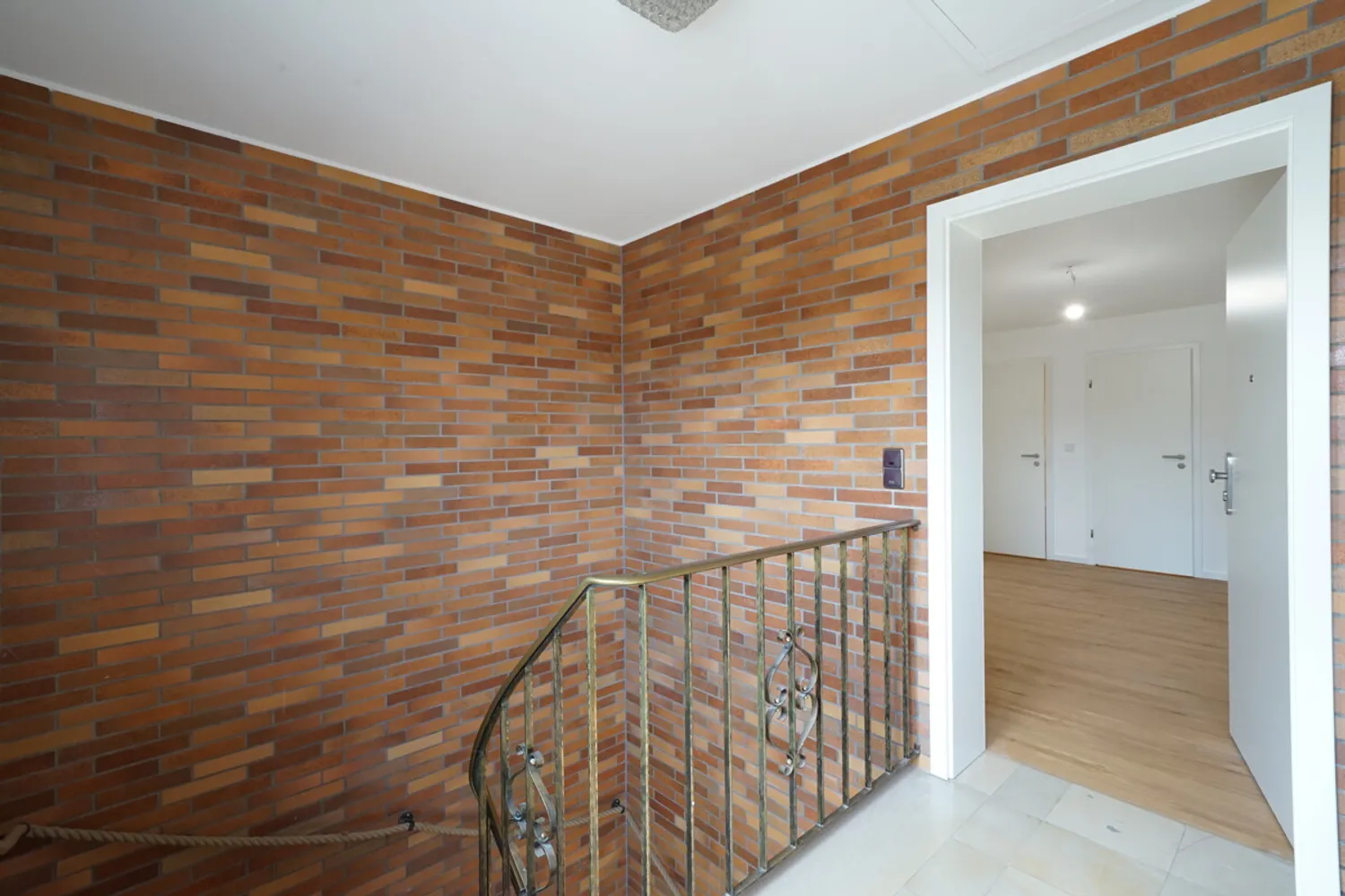 4 Zimmer Wohnung mit 122 m² in Köln – Bild 3