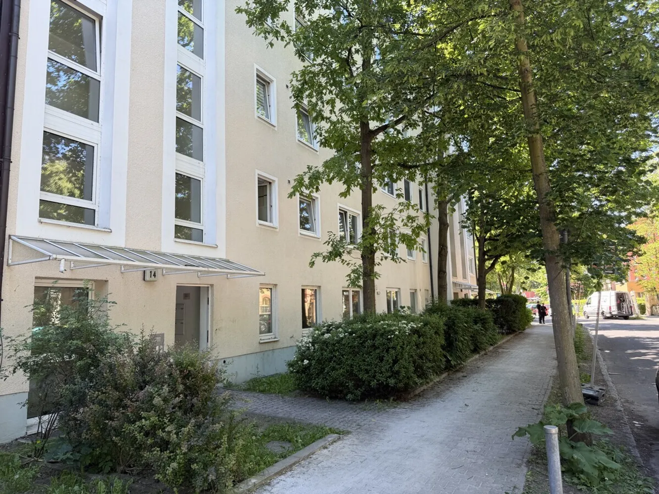 2 room apartment with 70 m² in Berlin – Photo 4