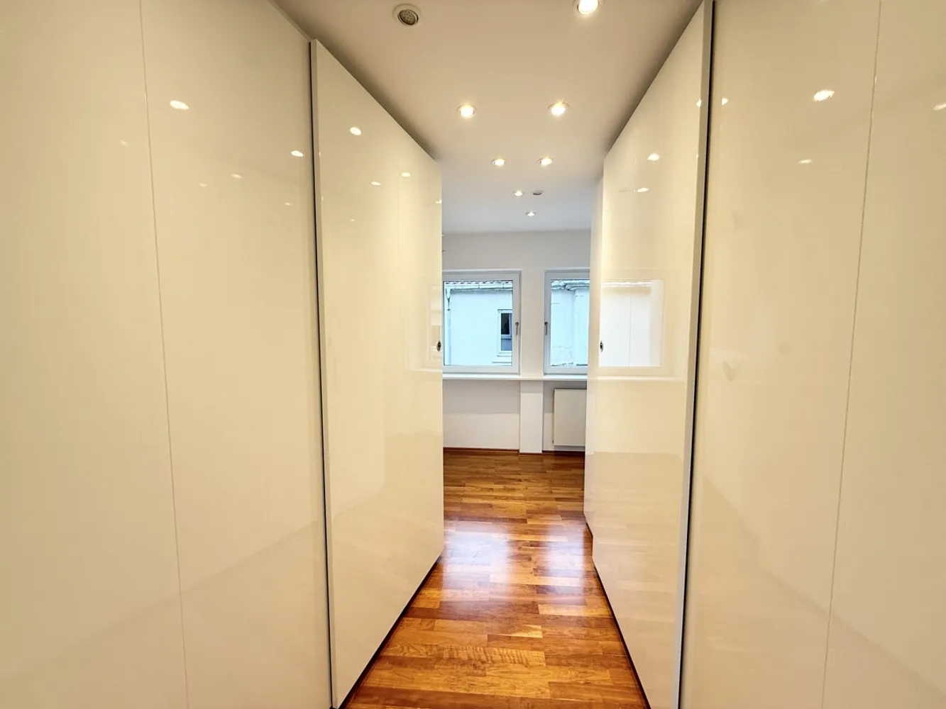5 Zimmer Wohnung mit 244 m² in Karlsruhe – Bild 6