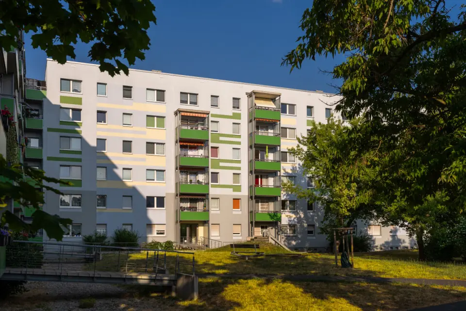 3 Zimmer Wohnung mit 103 m² in Halle (Saale) – Bild 2