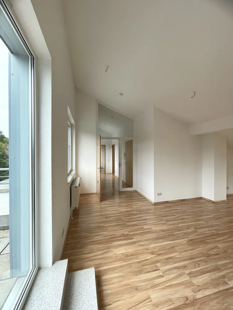 2 Zimmer Wohnung mit 76 m² in Erfurt – Bild 3