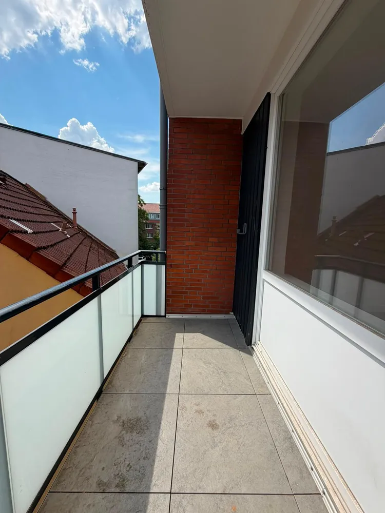 2 room apartment with 37 m² in Hamburg – Photo 2