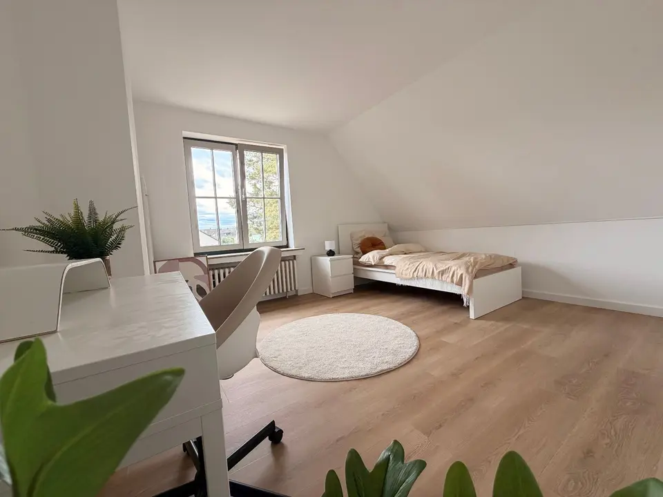 9 Zimmer Wohnung mit 216 m² in Euskirchen – Bild 5