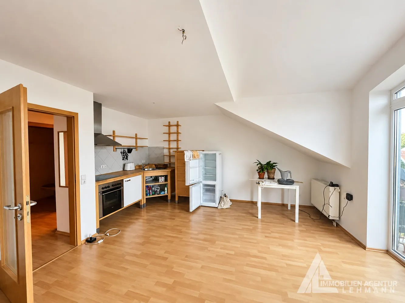 2 Zimmer Wohnung mit 55 m² in Halle (Saale) – Bild 2