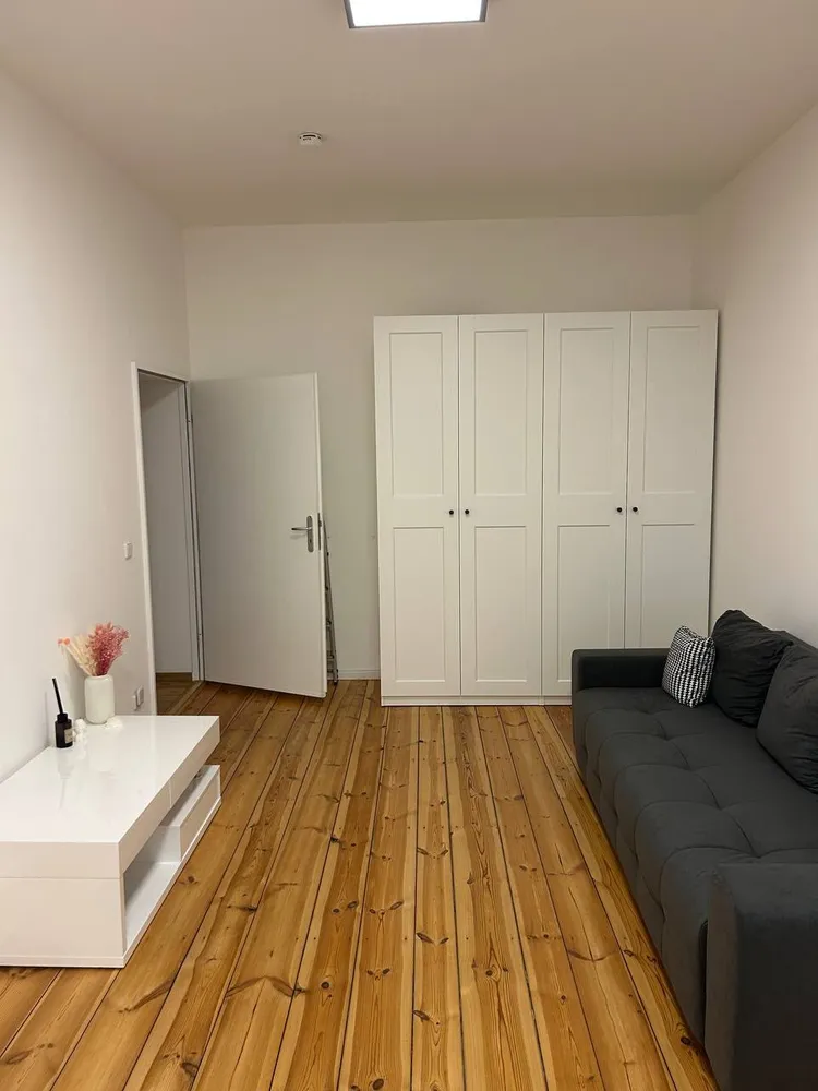 1 room apartment with 56 m² in Berlin – Photo 2