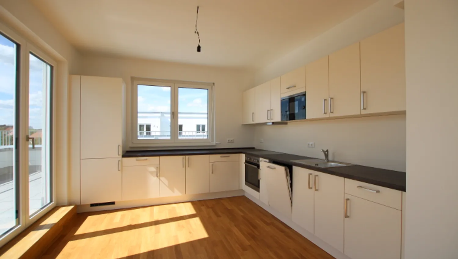 4 Zimmer Wohnung mit 166 m² in Berlin – Bild 4