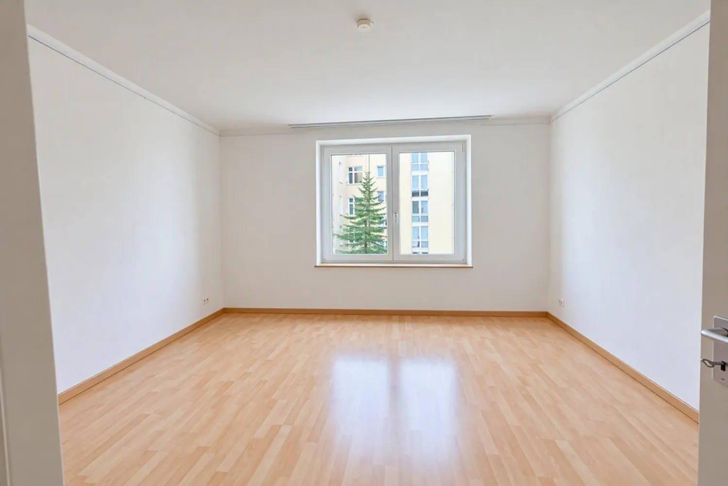 4 Zimmer Wohnung mit 94 m² in Kiel – Bild 2