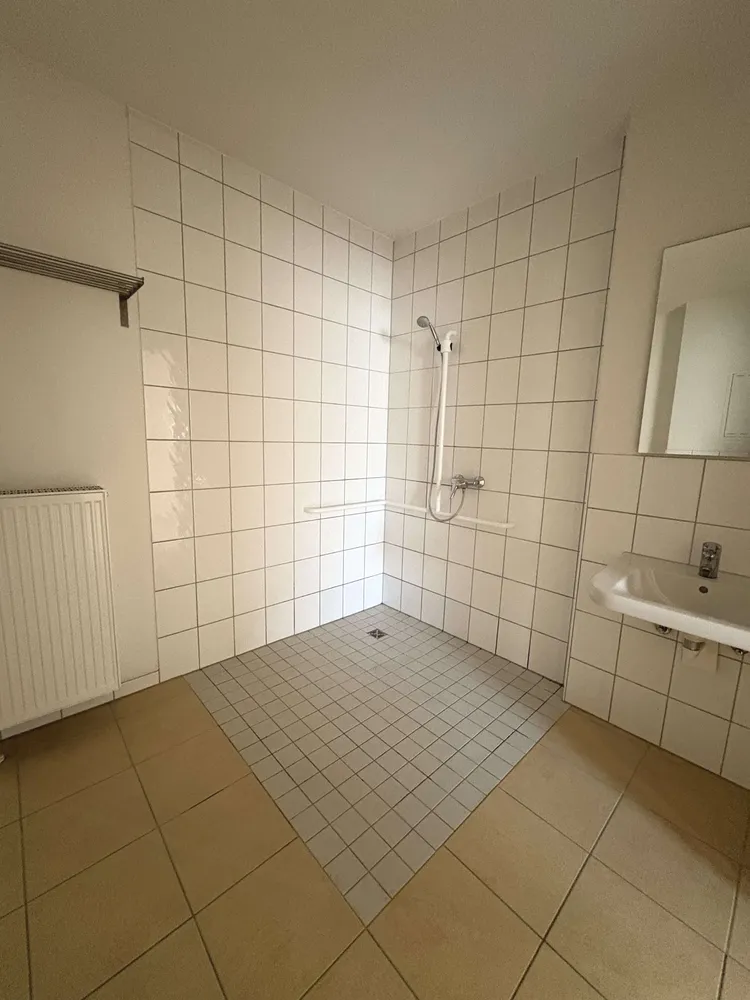 2 Zimmer Wohnung mit 73 m² in Düsseldorf – Bild 8
