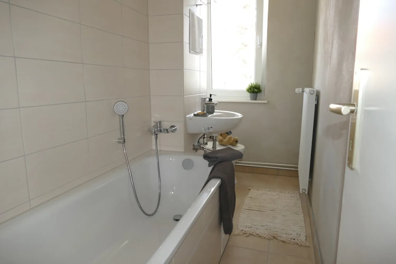 3 Zimmer Wohnung mit 59 m² in Naumburg (Saale) – Bild 2