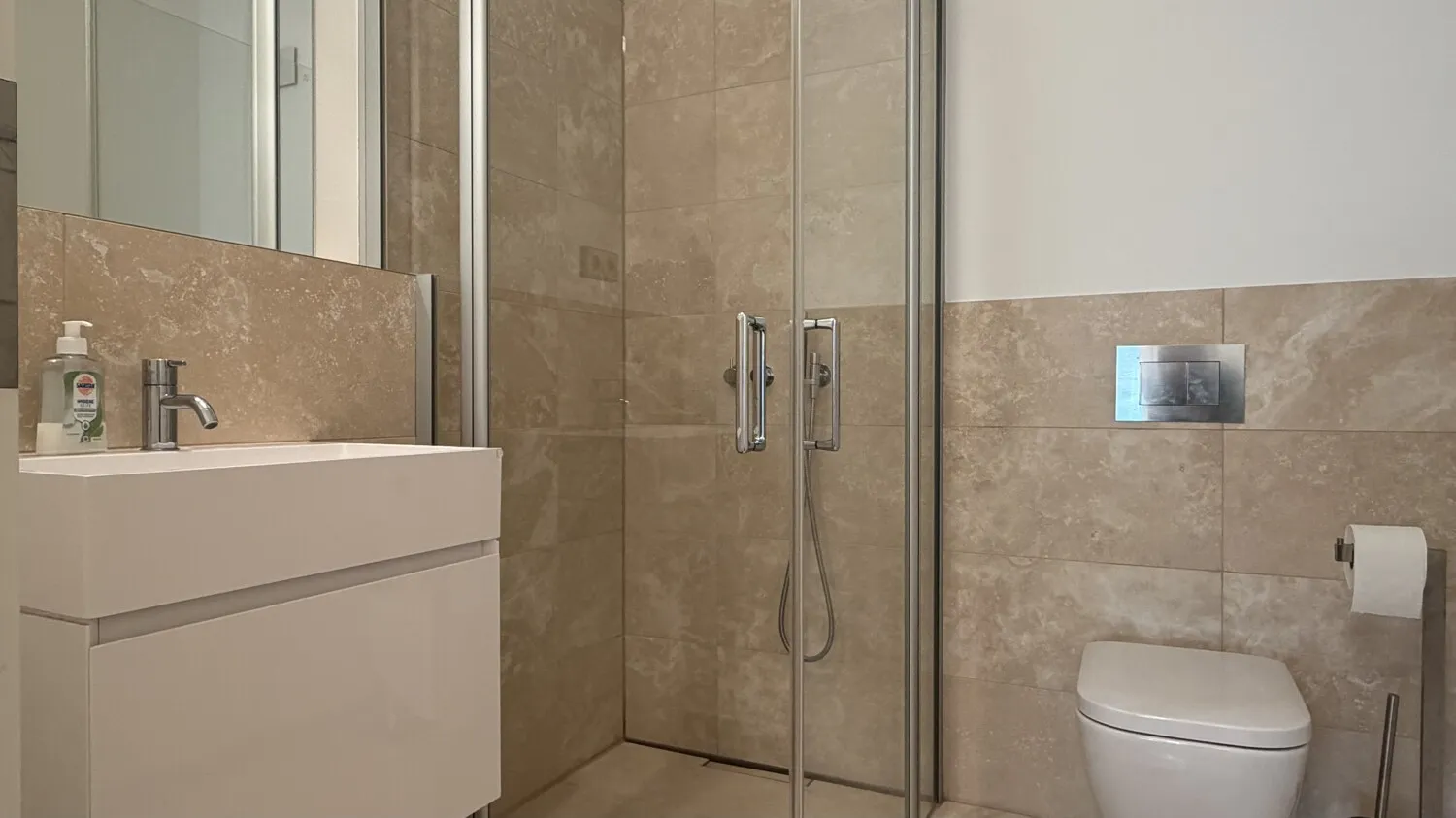 3 Zimmer Wohnung mit 121 m² in Frankfurt am Main – Bild 6