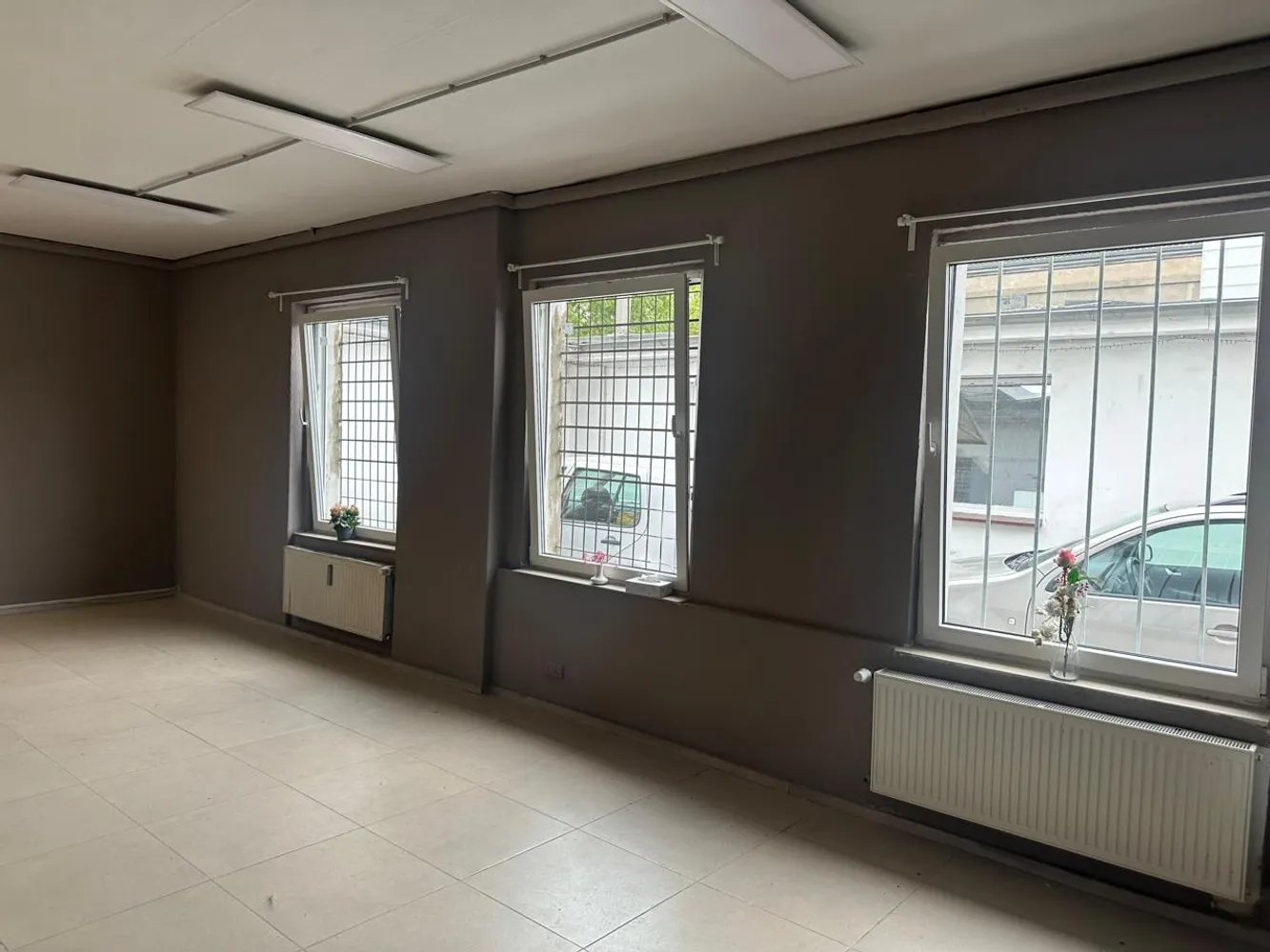 2 Zimmer Wohnung mit 100 m² in Düsseldorf – Bild 3