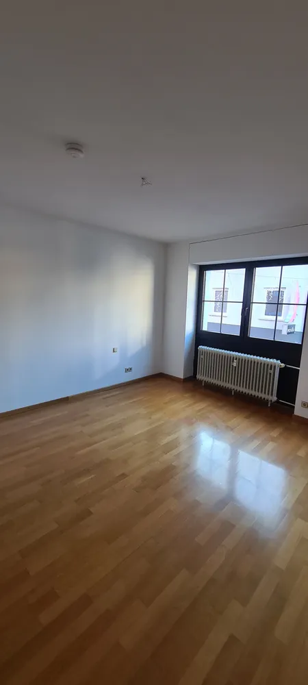 3 Zimmer Wohnung mit 90 m² in Homburg – Bild 3